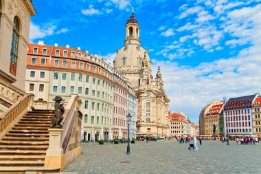 Almanya 'nın antik kenti Dresden' deki Frauenkirche Kilisesi Panoramik Görünümü