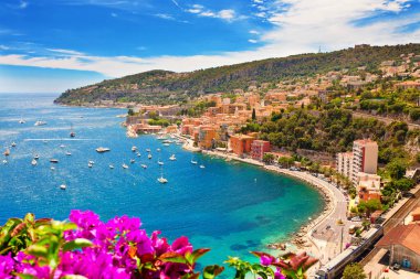 Villefranche sur mer 'in panoramik manzarası, Fransız Rivierası, Fransa