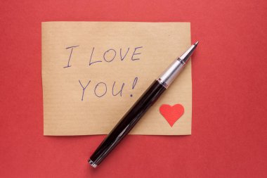 itiraf mektubu kırmızı zemin üzerine