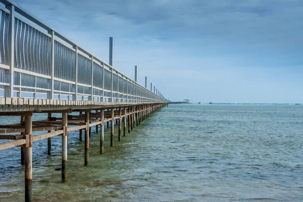 Pier to horizon wooden floor — Stock Photo, Image