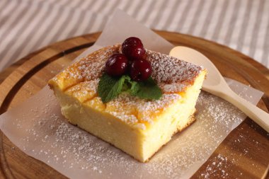 iştah açıcı süzme peynir güveç parça