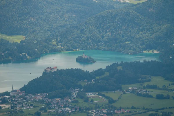 Lake Bled udsigt fra oven - Stock-foto
