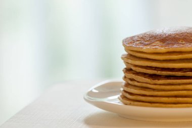 Krep yerken üzerine ışık arka plan bulanık