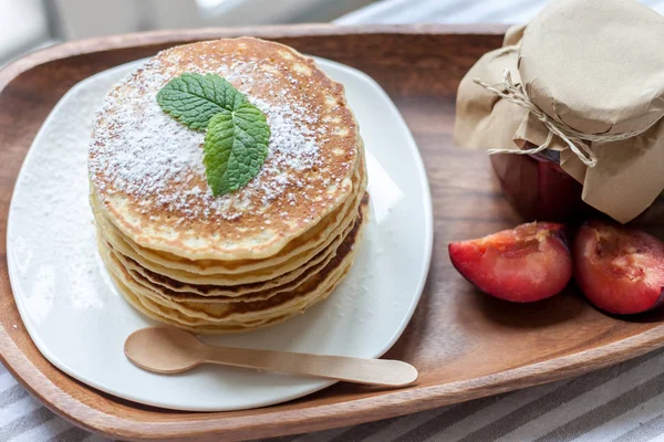 Reçel kahvaltı ile Pancakes — Stok fotoğraf