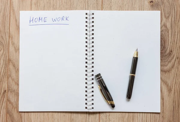 Notebook aperto per lavori domestici — Foto Stock