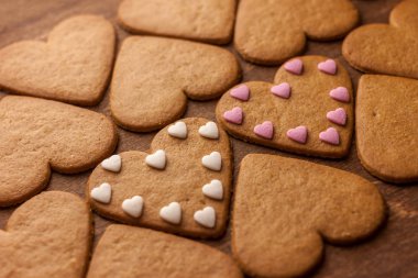 aşk kavramı gingerbread çerezleri kalp şeklinde