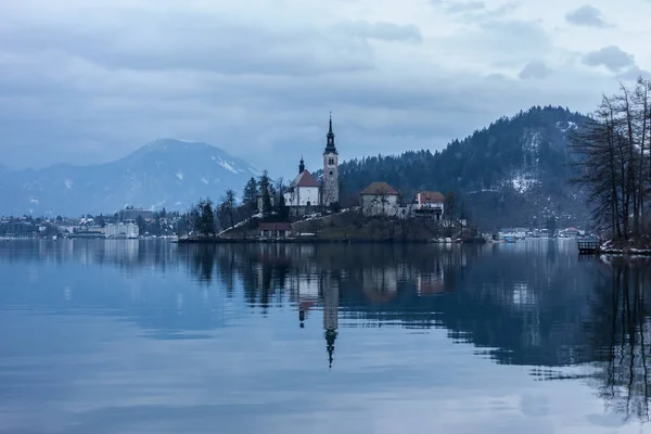 Lake Bled cloudy spring day — Stock Photo, Image