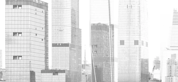 Grattacieli in bianco e nero vetro e cemento — Foto Stock