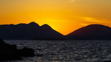 Günbatımı, Güzel Akdeniz Körfezi manzarası