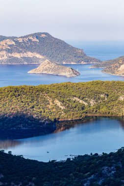 Güzel Akdeniz manzarası. Türkiye 'de sonbahar. Bay 'in manzarası, Likya