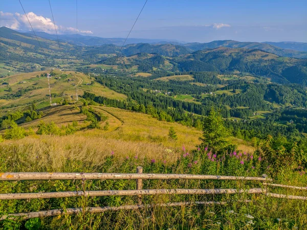 Reisen Und Leben Den Karpaten Karpatendörfer Wälder Flüsse Sonnenauf Und — Stockfoto