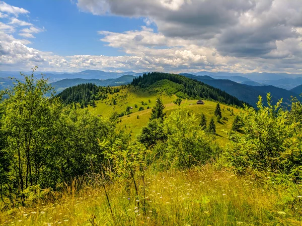 Cestování Život Karpat Horách Karpatské Vesnice Lesy Řeky Východy Slunce — Stock fotografie