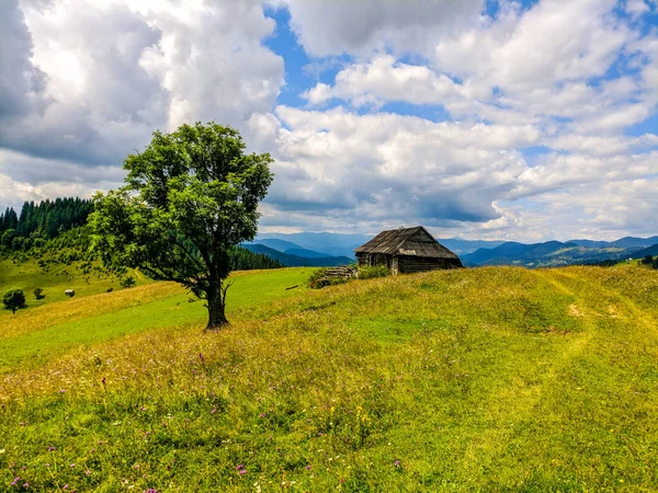 Cestování Život Karpat Horách Karpatské Vesnice Lesy Řeky Východy Slunce — Stock fotografie