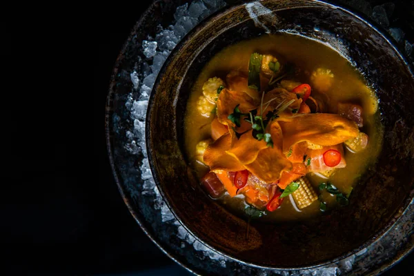 Vista Superior Deliciosa Refeição Com Legumes Fritos Tigela Cubos Gelo — Fotografia de Stock