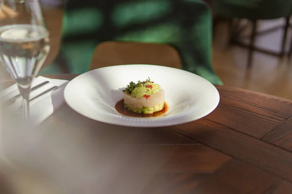 Close View Delicious White Dish Vegeds Glass Wine Table Restaurant — Stok Foto