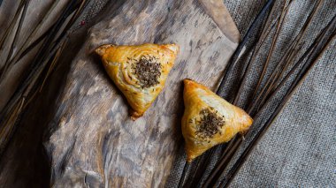 Tohumlu taze üçgen çöreklerin üst görüntüsü