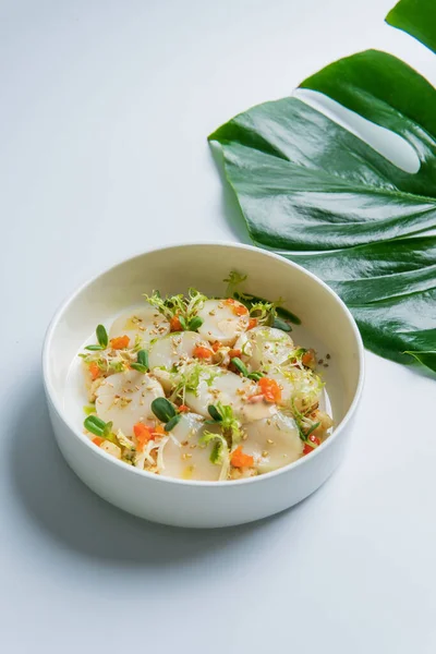 Close View White Bowl Delicious Steamed Meal Vegeds — Stok Foto