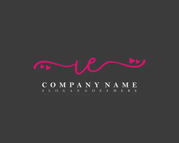 Inicial Letra Logotipo Femenino Firma Inicial Maquillaje Boda Moda Con — Archivo Imágenes Vectoriales