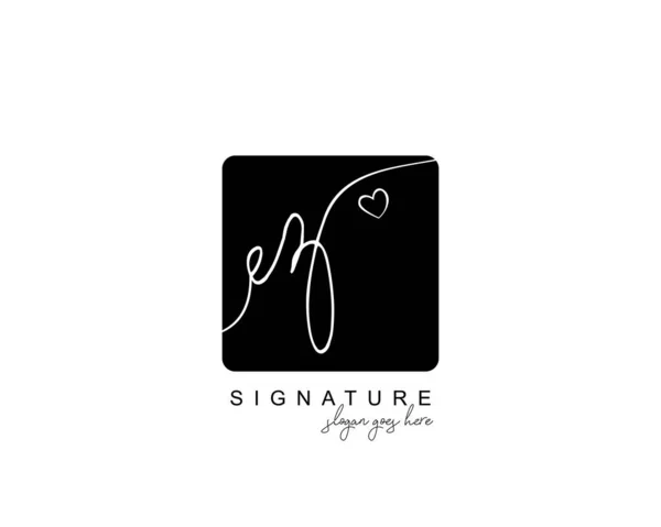 Başlangıçta Güzellik Monogramı Zarif Logo Tasarımı Ilk Imzadan Oluşan Yazısı — Stok Vektör