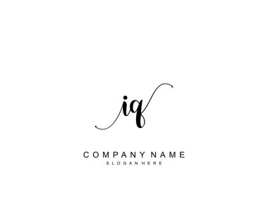 Başlangıçta IQ güzellik monogramı ve zarif logo tasarımı, ilk imzadan oluşan el yazısı logosu, düğün, moda, çiçekli ve yaratıcı şablona sahip botanik.