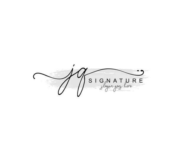 初期のJq美しさのモノグラムとエレガントなロゴデザイン 創造的なテンプレートと初期の署名 結婚式 ファッション 花や植物の手書きのロゴ — ストックベクタ
