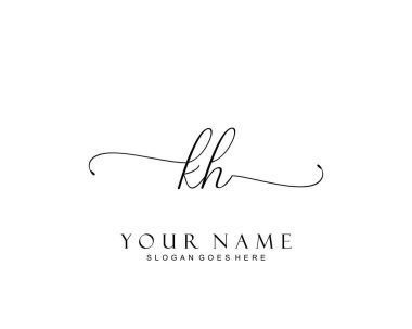 Başlangıçta KH güzellik monogramı ve zarif logo tasarımı, ilk imzadan oluşan el yazısı logosu, düğün, moda, çiçekli ve yaratıcı şablona sahip botanik.