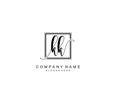 Başlangıçta KK güzellik monogramı ve zarif logo tasarımı, ilk imzadan oluşan el yazısı logosu, düğün, moda, çiçekli ve yaratıcı şablona sahip botanik.