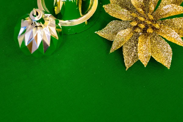 Kerstversiering Zilver Goud Groen Tafelkleed Doek — Stockfoto