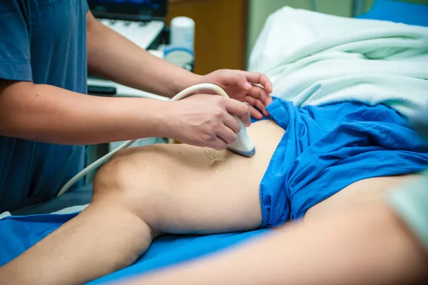 Ultrasound vessels at thigh, leg