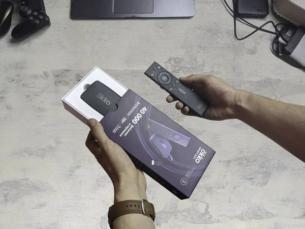 OKKO, Android 'de ses asistanı olan Okko Smart Box' u duyurdu. Moskova, Rusya - 18 Şubat 2020