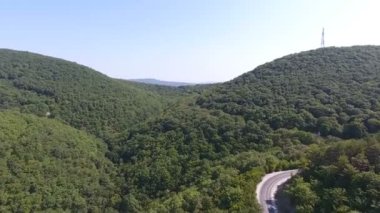 Abrau-Dyurso 'da güzel bir yaz günü.