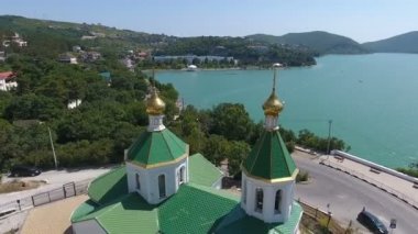 Abrau-Dyurso 'da güzel bir yaz günü.