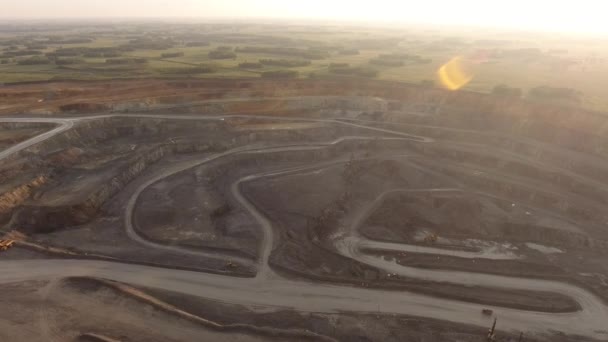 ロシアのオープンピット銅鉱石の空中ビュー — ストック動画
