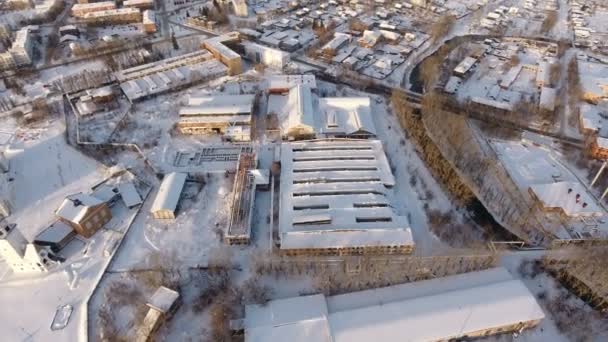 Övergiven fabrik från Sovjettiden. Ryssland — Stockvideo