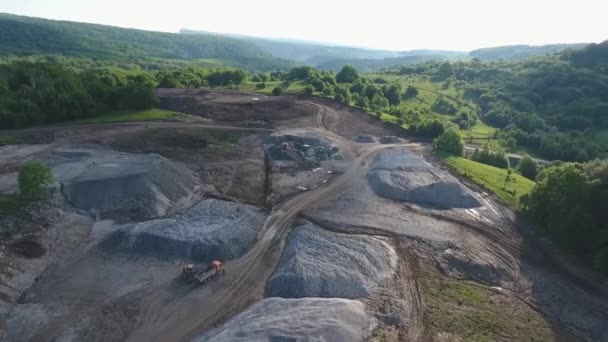 Travaux de machinerie dans la carrière de gypse 
