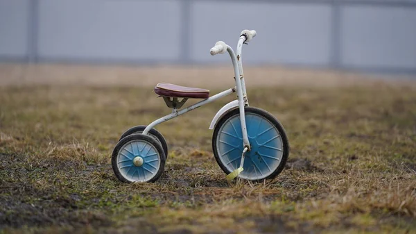 Children's tricycle from the Soviet Union, vintage — Stock Photo, Image
