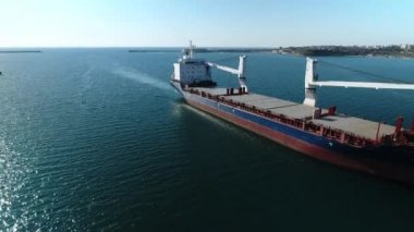kargo tankeri Sivastopol limanına girdi