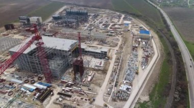 İlk aşamada elektrik santralinin inşaatı