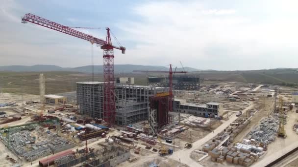 La construcción de la central eléctrica en la fase inicial — Vídeo de stock