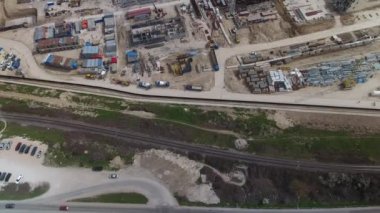 İlk aşamada elektrik santralinin inşaatı