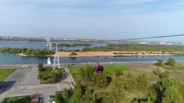 Cabañas Cable Road en el verano — Vídeos de Stock