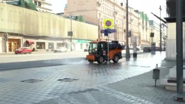 Moskova, Rusya-Mart 2020 'de Merkez Caddelerde covid-19' dan özel nakliye dezenfektanları