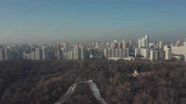 MOSKAU, RUSSLAND-28. MÄRZ; Morgenaufnahme der Stadt im Morgengrauen, Luftaufnahme — Stockvideo