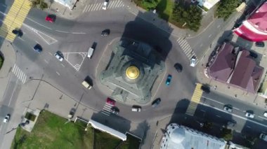 Vladimir 'de bir araba kavşağının ortasında 