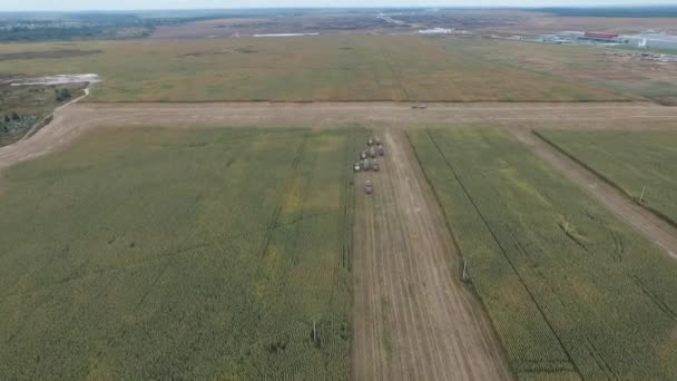 Colheitas especiais de máquinas agrícolas na região de Bryansk — Vídeo de Stock