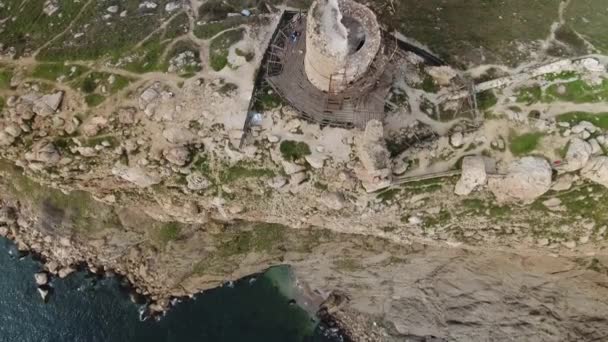 Destruido un abandonado la antigua fortaleza en las montañas Balaklava, Crimea — Vídeos de Stock