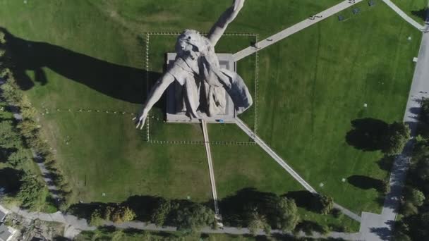 Volgograd, Ryssland-september 2017: Monumentet "Moderlandet kallar"" — Stockvideo