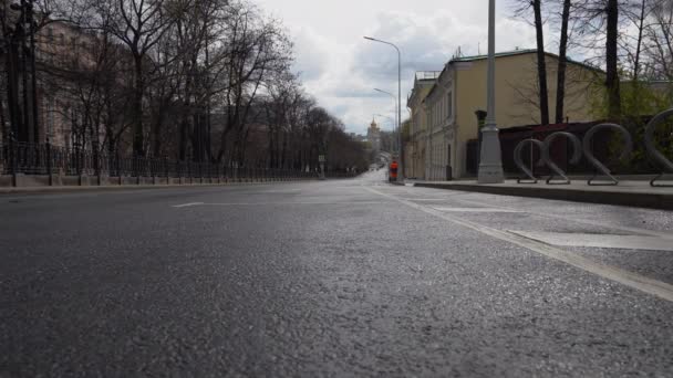 04.25.2020: the empty streets of Moscow during a pandemic — Stock Video