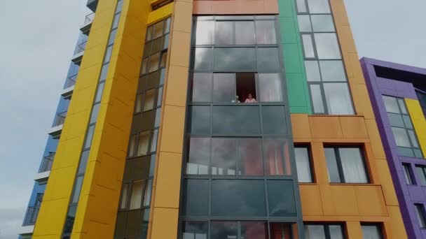 Modern color children's hospital named after Dmitry Rogachev in Moscow, aerial — Videoclip de stoc