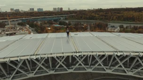 Bouwers verbouwen hoofdstadion van Rusland "LUZHNIKI" — Stockvideo